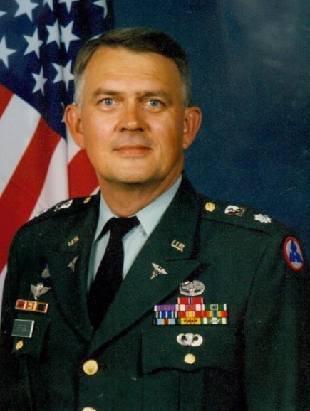 Mūžībā devies pulkvežleitnants F.Strobels